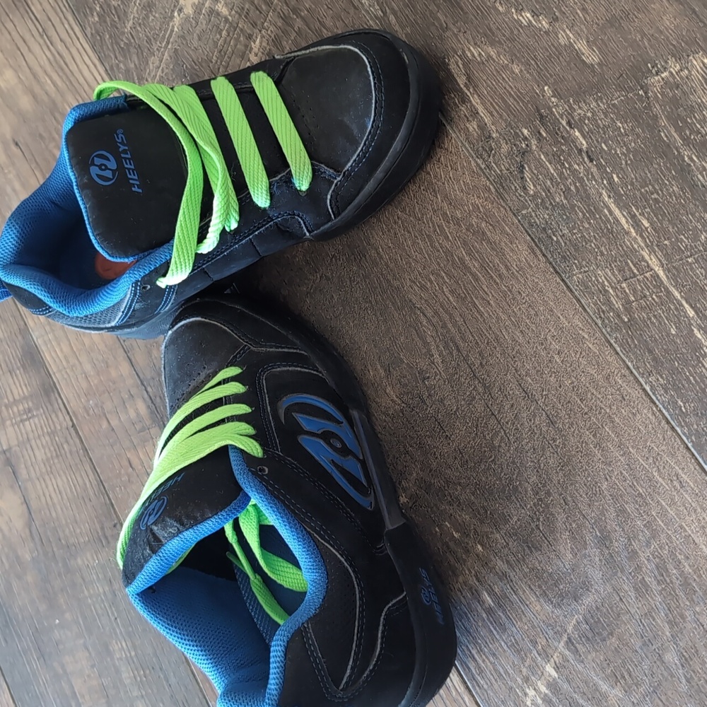 Youth Heelys Black Blue Size 4 Lace Up Grinding Rollerblading Shoes